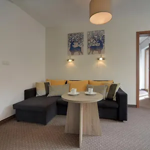 Bezowy I Nowoczesny Sun Seasons 24 W Szklarskiej Porebie By Renters Apartament